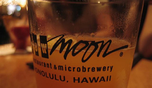 Brew Moon (Flickr ©walktheocean)